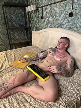 MrrKray online show from February 2025 05:46:02 PM