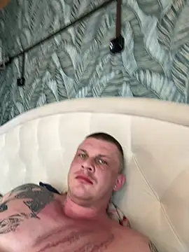 MrrKray online show from February 2025 10:47:02 AM