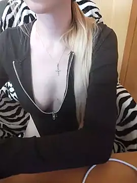 Elza kom online show from March 2025 11:21:02 AM