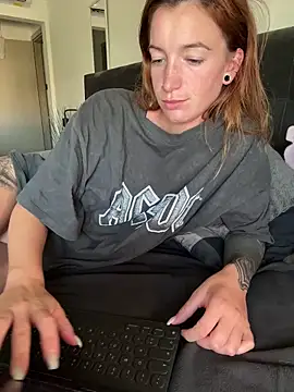 Snapshot of Laurahorney_xo chatting on September 2025 08:25:01 AM Laurahorney xo online show from September 2025 08:25:01 AM