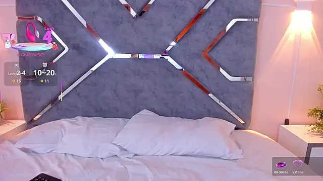 LucciaPorter online show from November 2025 08:32:01 PM