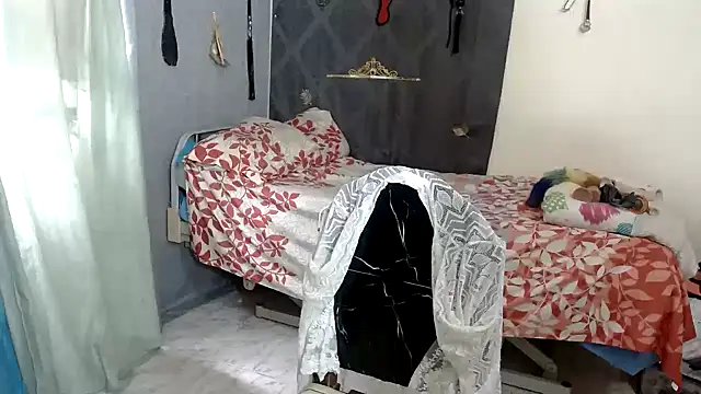 MarilinCarolina online show from July 2026 06:32:02 PM
