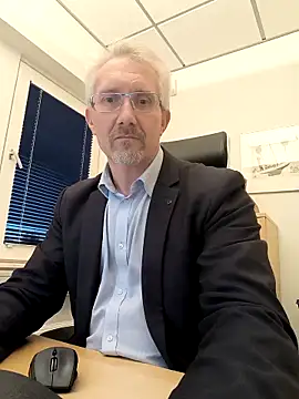 Snapshot of tom-swede chatting on October 2025 04:08:02 PM tom-swede online show from October 2025 04:08:02 PM