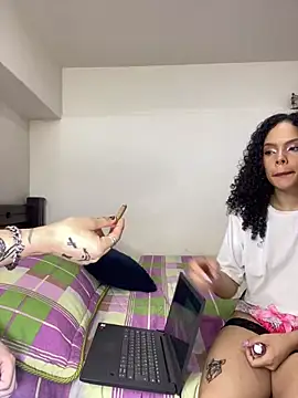 Snapshot of TheKing6ix9ine69 chatting on March 2025 05:11:01 AM TheKing6ix9ine69 online show from March 2025 05:11:01 AM