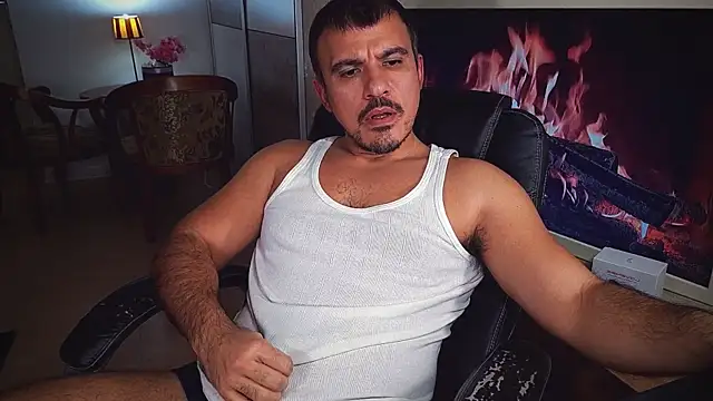 Snapshot of officeman7 chatting on December 2024 05:15:02 PM officeman7 online show from December 2024 05:15:02 PM