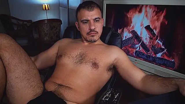 Snapshot of officeman7 chatting on January 2025 06:19:01 PM officeman7 online show from January 2025 06:19:01 PM