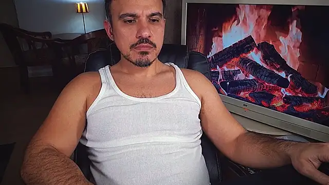 Snapshot of officeman7 chatting on February 2025 04:25:01 PM officeman7 online show from February 2025 04:25:01 PM