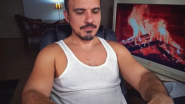 Snapshot of officeman7 chatting on February 2025 07:09:01 PM officeman7 online show from February 2025 07:09:01 PM