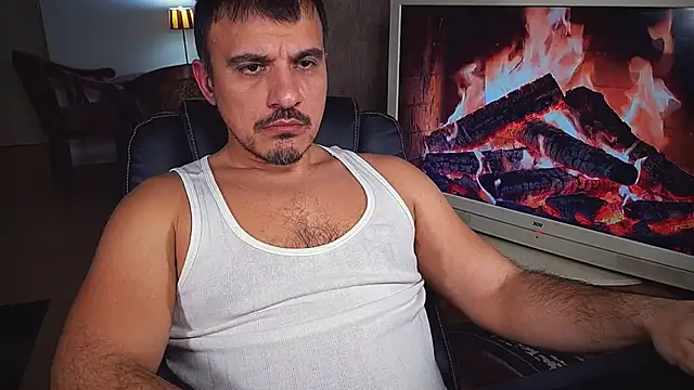 Snapshot of officeman7 chatting on February 2025 04:42:02 PM officeman7 online show from February 2025 04:42:02 PM