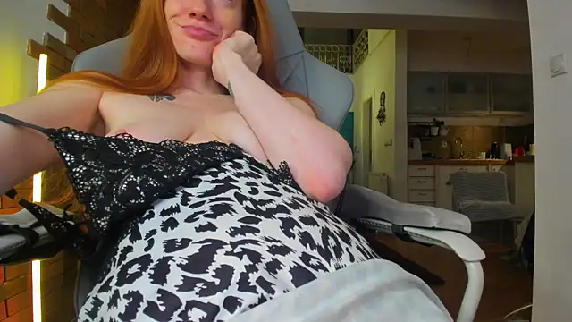 Aliceginger99 online show from January 2026 07:30:01 PM