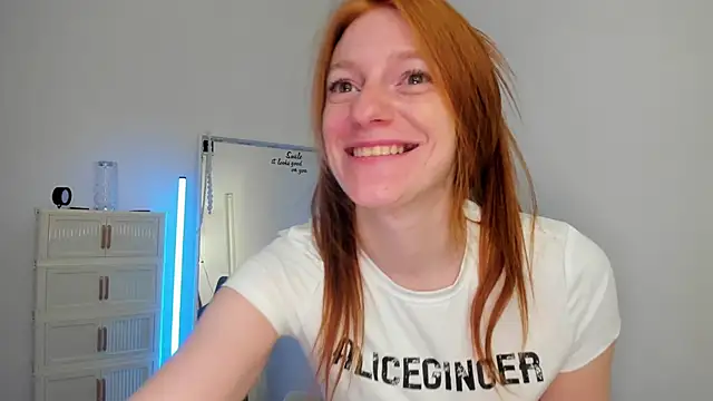 Aliceginger99 online show from March 2026 06:28:01 AM