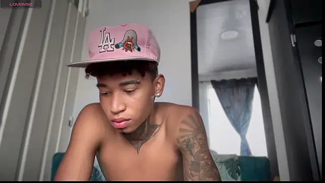 sexy blacks  online show from November 2025 12:05:02 PM