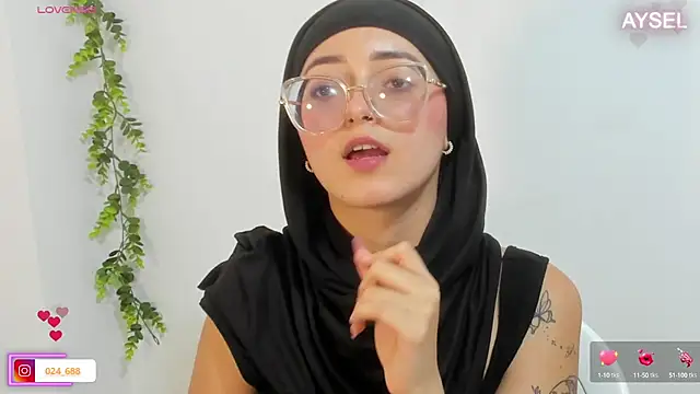 Snapshot of aysel_elid chatting on February 2025 09:18:02 PM aysel elid online show from February 2025 09:18:02 PM