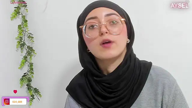 Snapshot of aysel_elid chatting on February 2025 08:44:02 PM aysel elid online show from February 2025 08:44:02 PM