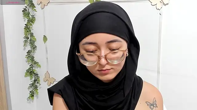 Snapshot of aysel_elid chatting on April 2026 10:23:02 PM aysel elid online show from April 2026 10:23:02 PM