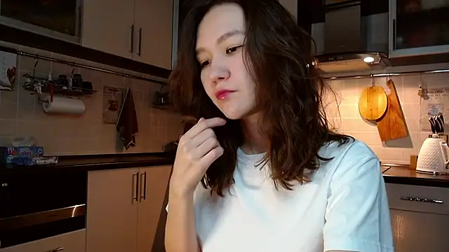 Kelly Yon online show from March 2025 10:10:01 PM