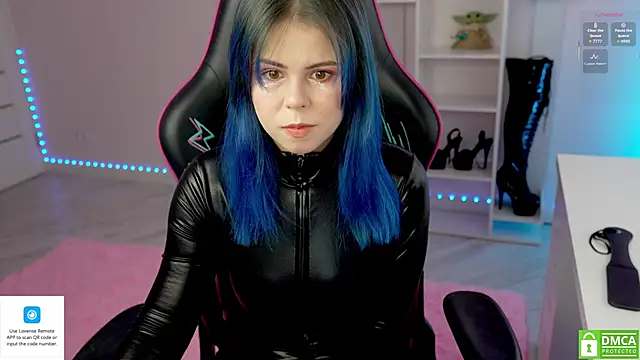 Latex Kitty online show from September 2025 10:26:01 AM