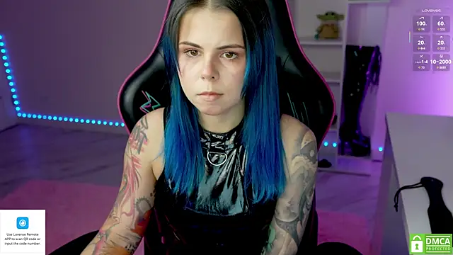 Latex Kitty online show from November 2025 01:43:03 PM