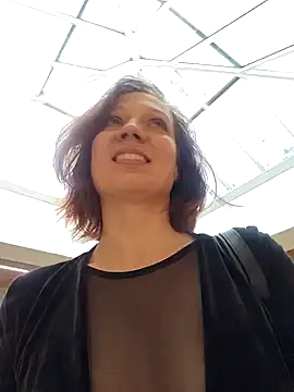 Snapshot of Exhibitionsplit chatting on February 2025 02:33:01 PM Exhibitionsplit online show from February 2025 02:33:01 PM