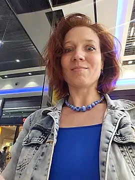 Snapshot of Exhibitionsplit chatting on February 2025 02:21:01 PM Exhibitionsplit online show from February 2025 02:21:01 PM