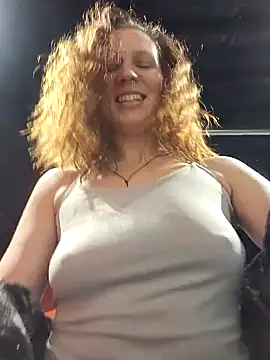 Exhibitionsplit online show from February 2026 10:54:02 PM