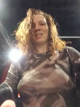 Exhibitionsplit online show from March 2026 11:01:01 PM