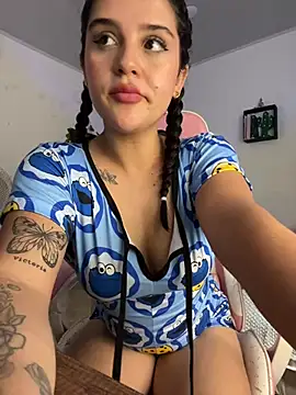 violet-333 online show from February 2025 04:26:01 PM