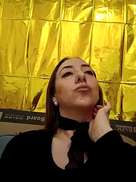 Mia Novikov online show from April 2026 05:07:02 PM