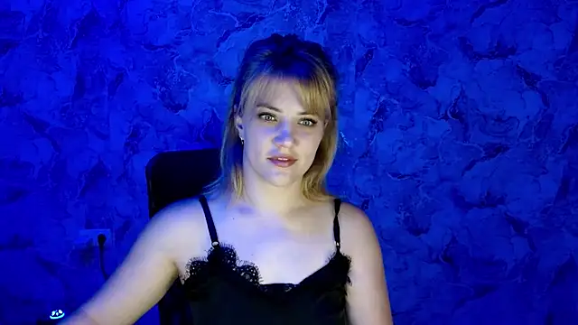Snapshot of nika_gold1 chatting on July 2026 06:28:02 PM nika gold1 online show from July 2026 06:28:02 PM