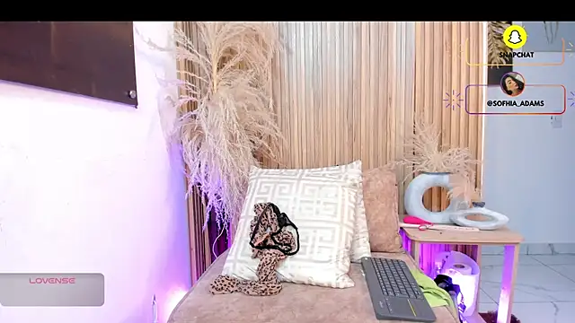 sofhiaa adaams online show from February 2026 11:12:01 PM