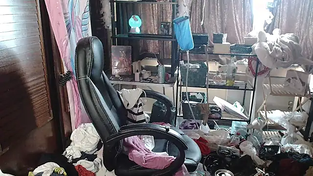 Ombeline1 online show from September 2025 12:42:01 PM