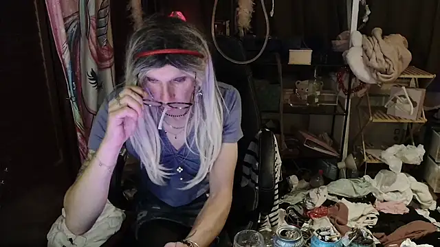 Ombeline1 online show from October 2025 09:25:01 PM