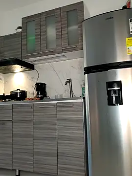 Lia Hurley online show from February 2025 04:35:02 PM