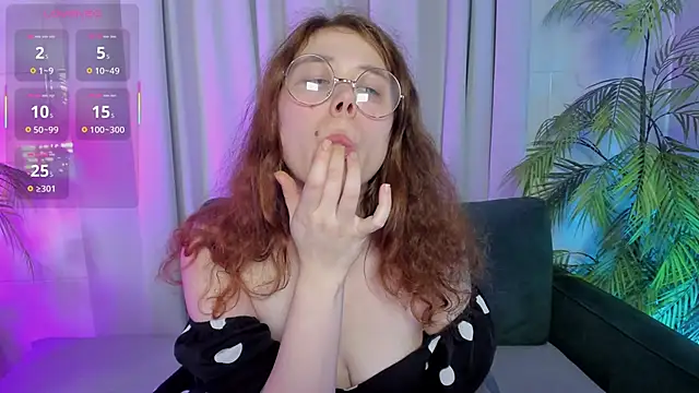 SophiePure online show from October 2025 08:39:01 PM