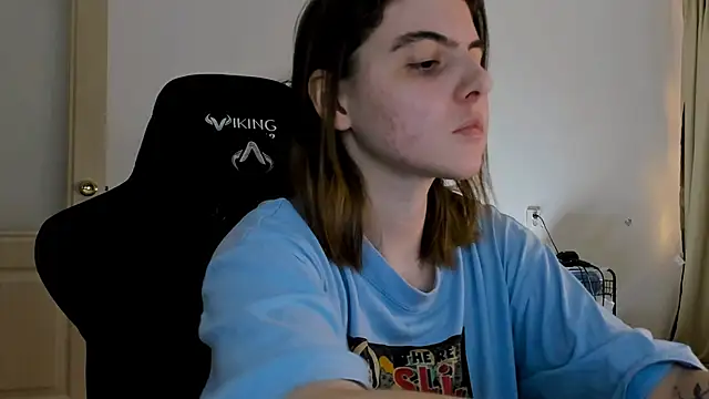 Snapshot of emmamurrr chatting on December 2024 03:25:02 PM emmamurrr online show from December 2024 03:25:02 PM