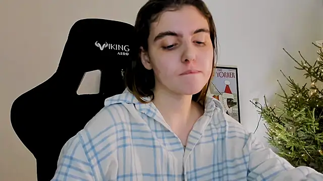 Snapshot of emmamurrr chatting on December 2024 07:32:01 PM emmamurrr online show from December 2024 07:32:01 PM