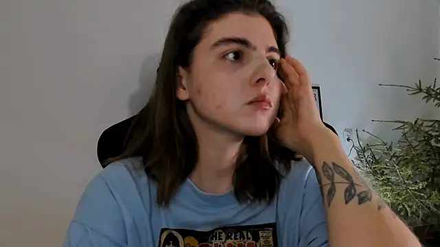 Snapshot of emmamurrr chatting on January 2025 06:38:02 PM emmamurrr online show from January 2025 06:38:02 PM