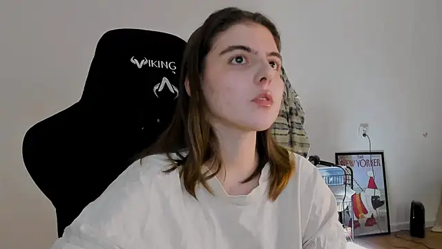 Snapshot of emmamurrr chatting on January 2025 07:20:01 PM emmamurrr online show from January 2025 07:20:01 PM