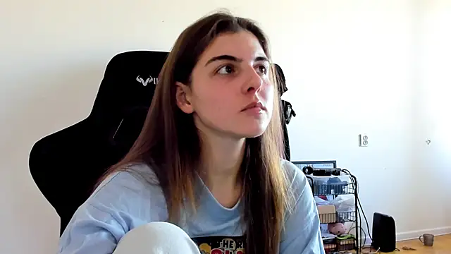 Snapshot of emmamurrr chatting on October 2025 10:43:02 AM emmamurrr online show from October 2025 10:43:02 AM