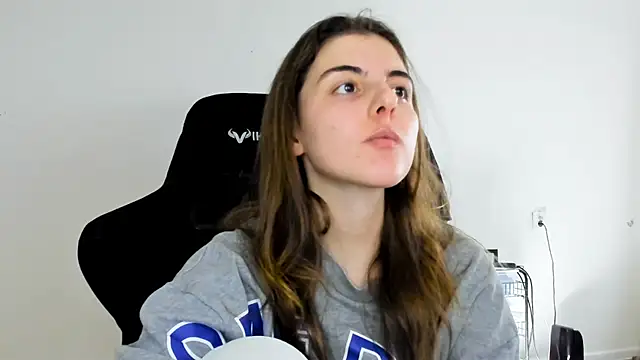 Snapshot of emmamurrr chatting on November 2025 11:20:02 AM emmamurrr online show from November 2025 11:20:02 AM