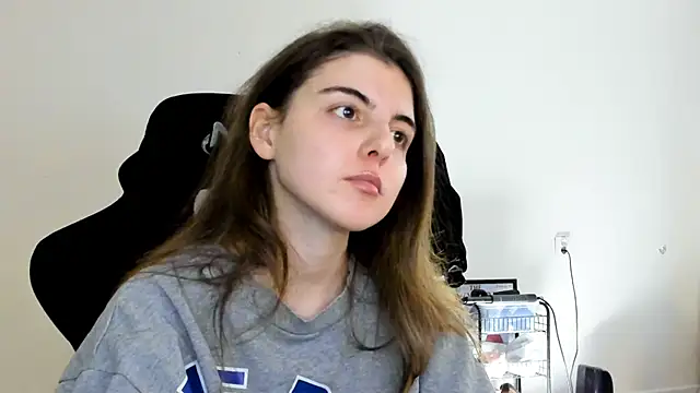 Snapshot of emmamurrr chatting on November 2025 12:08:02 PM emmamurrr online show from November 2025 12:08:02 PM