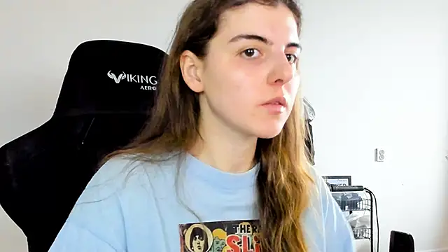 Snapshot of emmamurrr chatting on December 2025 09:36:02 AM emmamurrr online show from December 2025 09:36:02 AM