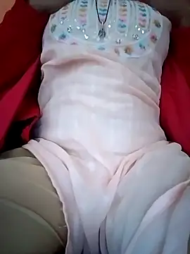 Snapshot of Mangla_Bhabhi chatting on December 2024 03:40:01 AM Mangla Bhabhi online show from December 2024 03:40:01 AM