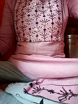 Snapshot of Mangla_Bhabhi chatting on January 2025 03:27:02 AM Mangla Bhabhi online show from January 2025 03:27:02 AM