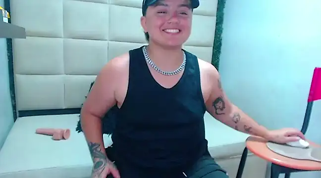 isabeautyx19 online show from January 2025 06:18:01 PM