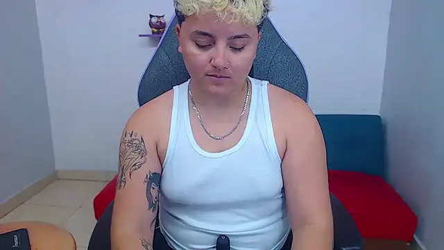 isabeautyx19 online show from February 2025 01:30:02 AM