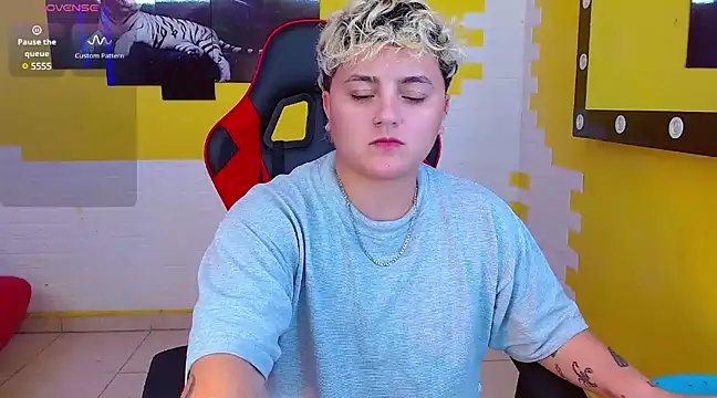 isabeautyx19 online show from March 2025 03:54:02 AM