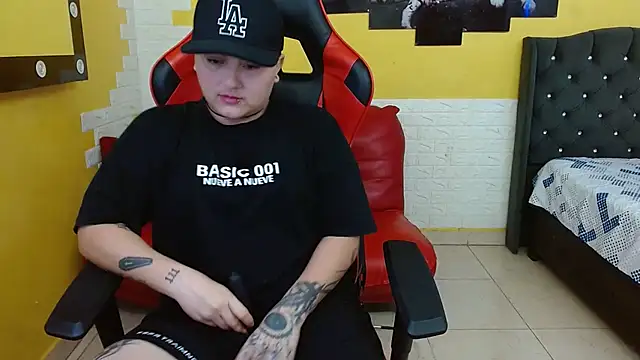 isabeautyx19 online show from September 2025 05:07:01 AM