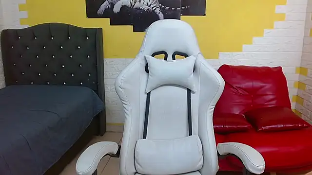 isabeautyx19 online show from April 2026 03:01:04 AM