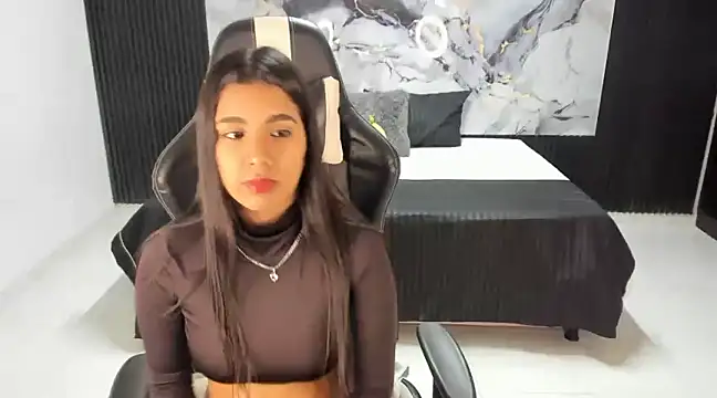 Ivy 16 online show from February 2025 12:03:02 PM